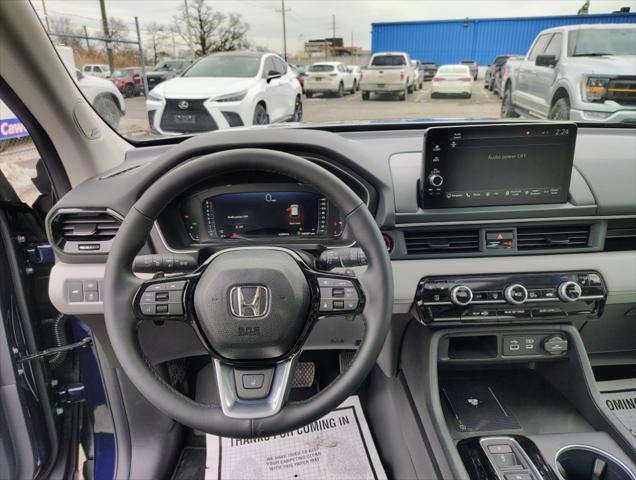 new 2025 Honda Pilot car, priced at $53,990