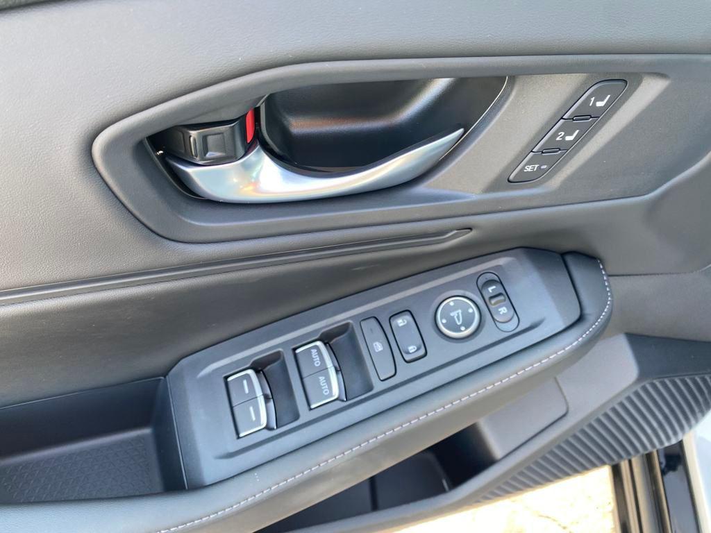 new 2025 Honda Accord Hybrid car, priced at $35,990