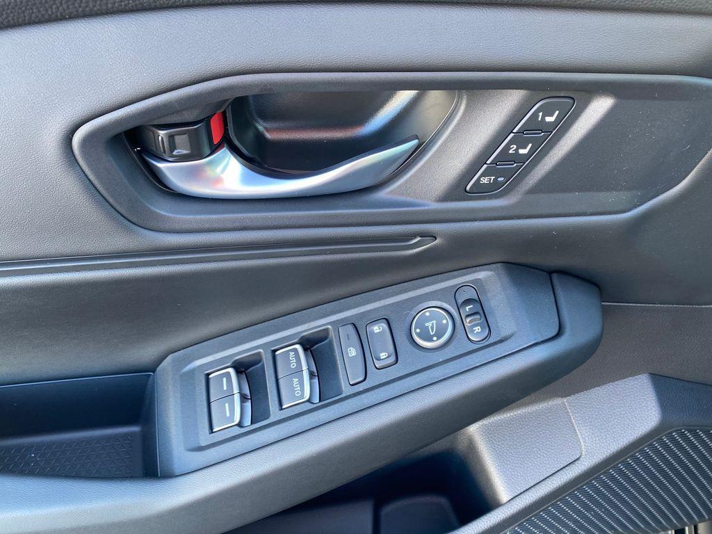 new 2025 Honda Accord Hybrid car, priced at $35,390