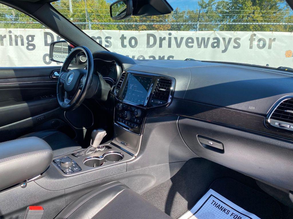 used 2021 Jeep Grand Cherokee car, priced at $28,797