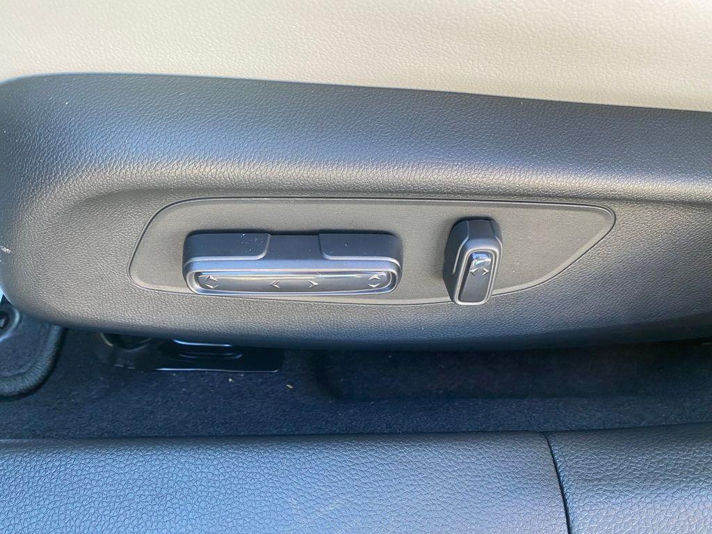 new 2026 Honda Civic Hybrid car, priced at $33,290