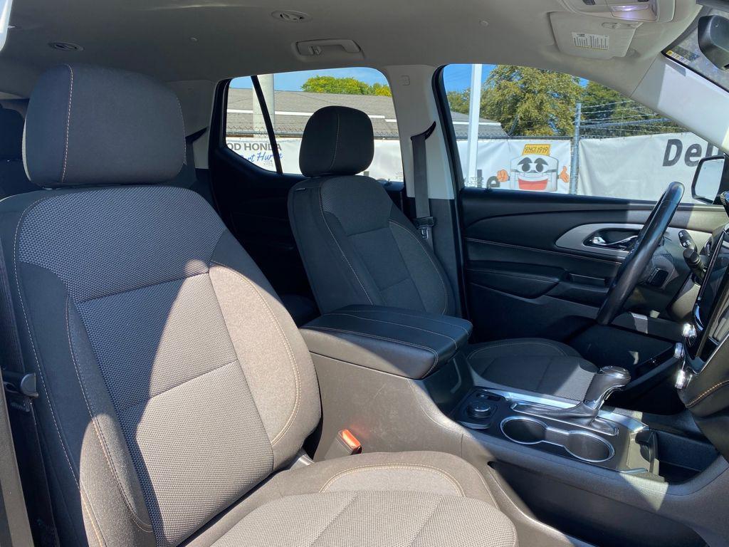 used 2020 Chevrolet Traverse car, priced at $21,342