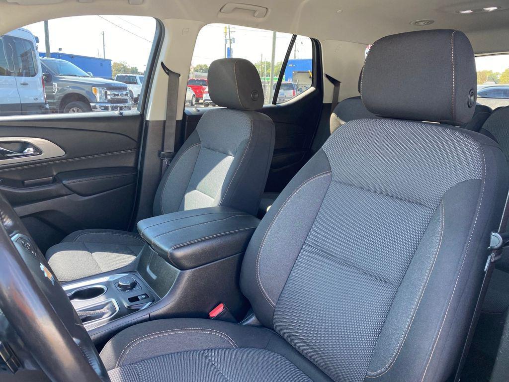used 2020 Chevrolet Traverse car, priced at $21,342
