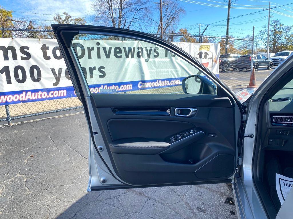 new 2026 Honda Civic Hybrid car, priced at $32,677