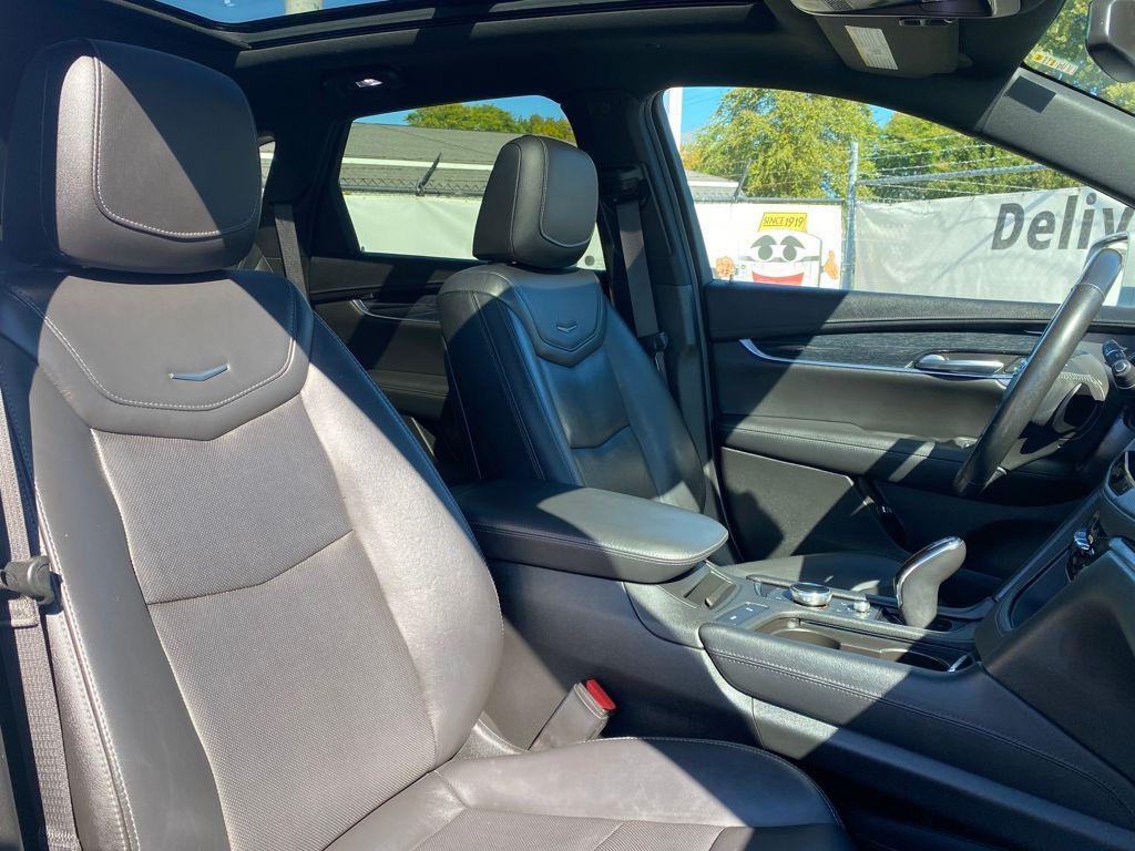 used 2020 Cadillac XT5 car, priced at $22,377