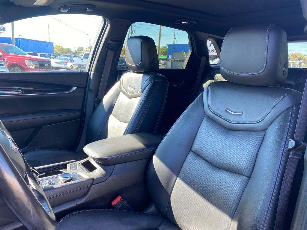 used 2020 Cadillac XT5 car, priced at $22,377