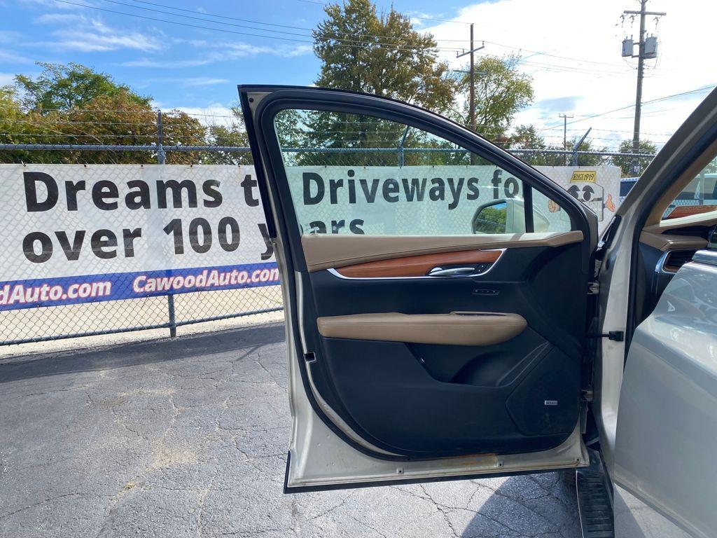 used 2017 Cadillac XT5 car, priced at $13,986