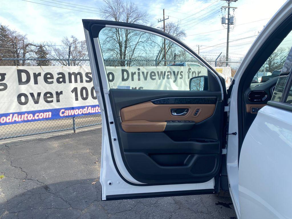 new 2026 Honda Passport car, priced at $55,740