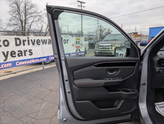 new 2025 Honda Pilot car, priced at $42,609