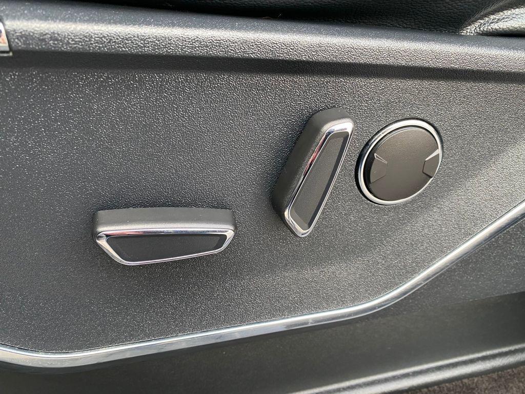 used 2021 Ford F-150 car, priced at $31,592