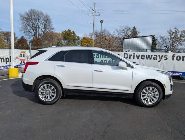 used 2017 Cadillac XT5 car, priced at $17,494