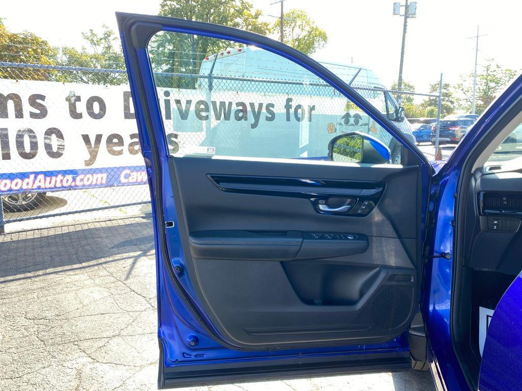 used 2023 Honda CR-V car, priced at $32,989