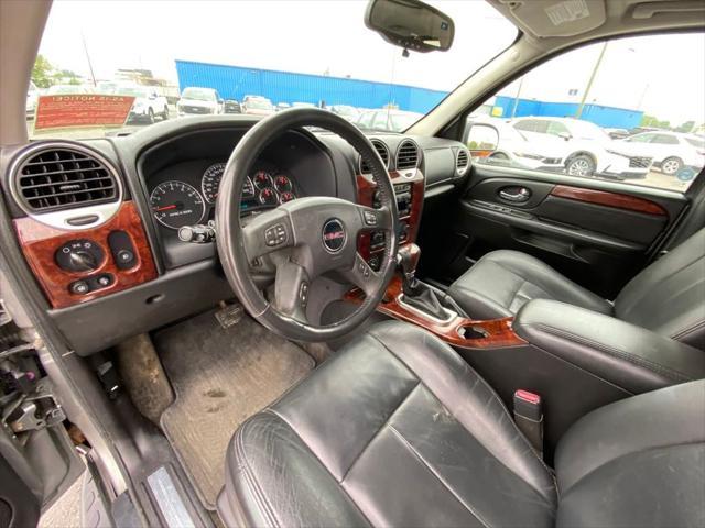 used 2005 GMC Envoy car, priced at $5,989
