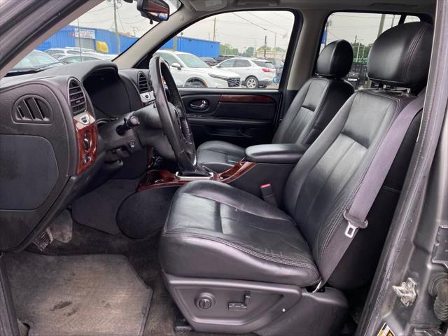 used 2005 GMC Envoy car, priced at $5,989