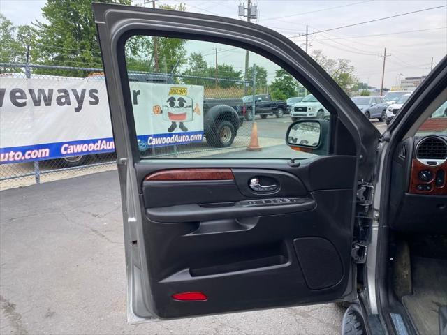 used 2005 GMC Envoy car, priced at $5,989