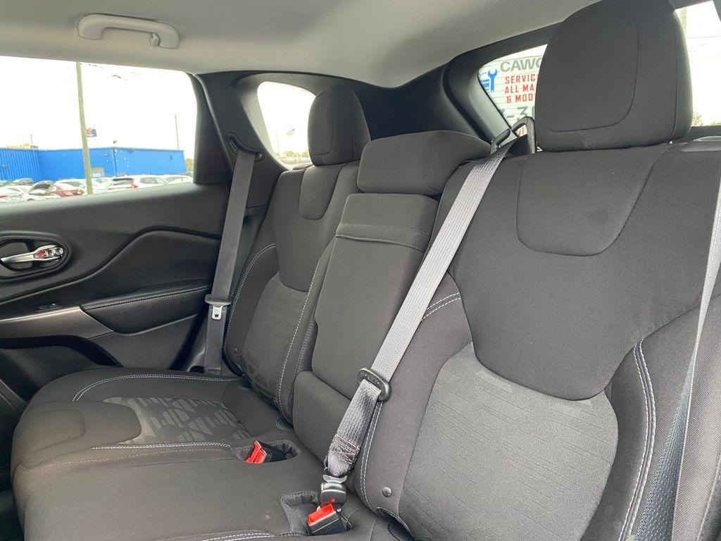used 2019 Jeep Cherokee car, priced at $18,856