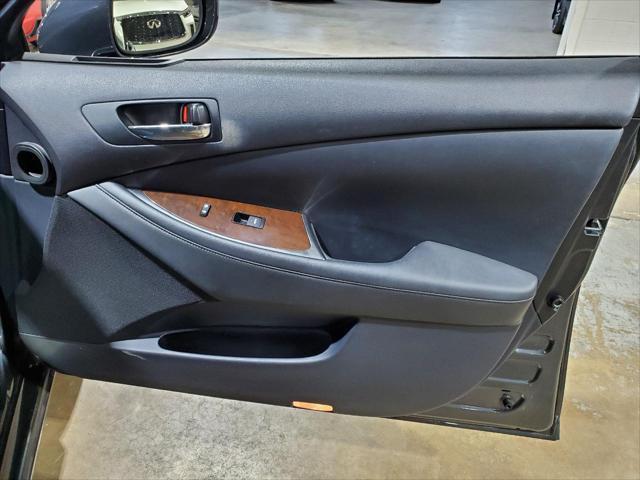 used 2011 Lexus ES 350 car, priced at $10,000