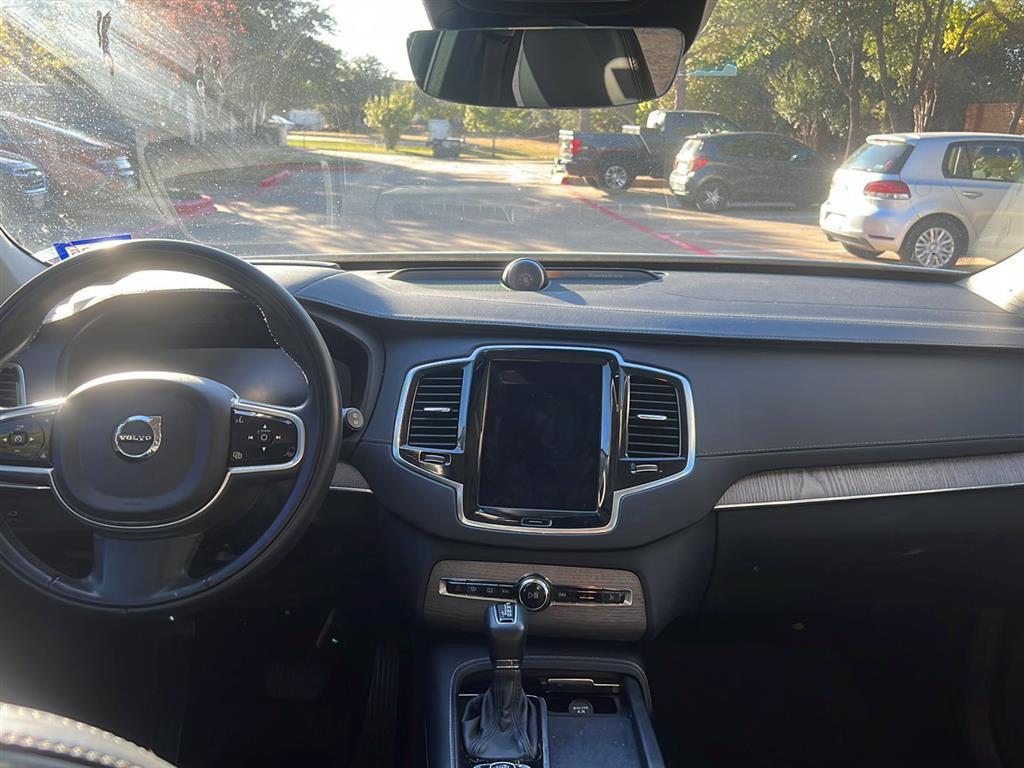 used 2022 Volvo XC90 car, priced at $34,499