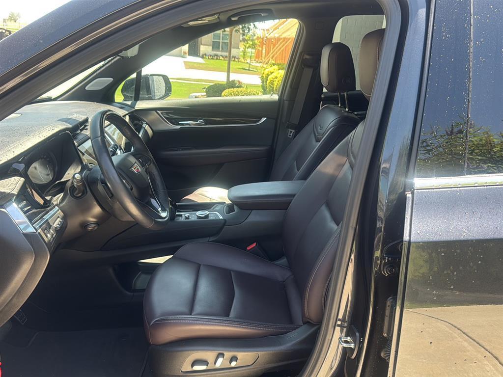 used 2023 Cadillac XT6 car, priced at $42,495