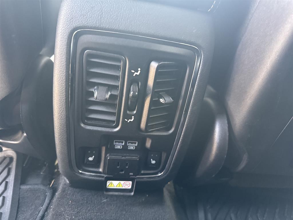 used 2015 Jeep Grand Cherokee car, priced at $11,880