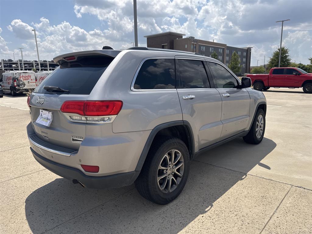 used 2015 Jeep Grand Cherokee car, priced at $11,880