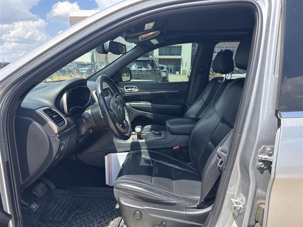 used 2015 Jeep Grand Cherokee car, priced at $11,880
