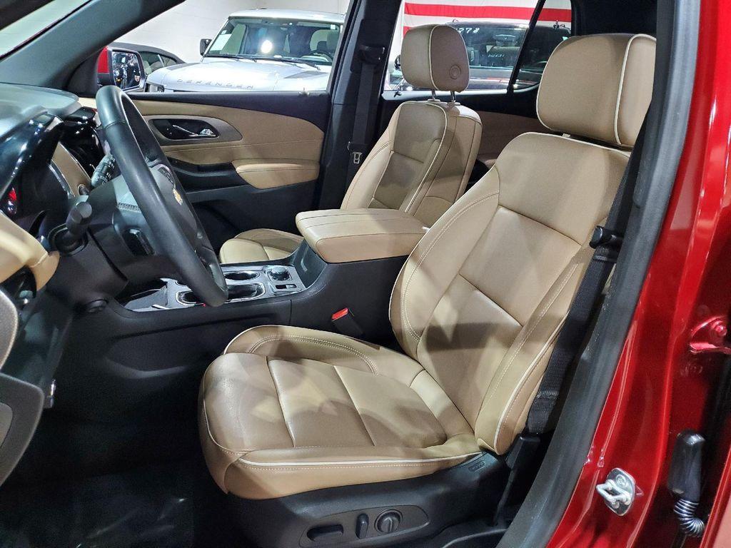 used 2023 Chevrolet Traverse car, priced at $33,498