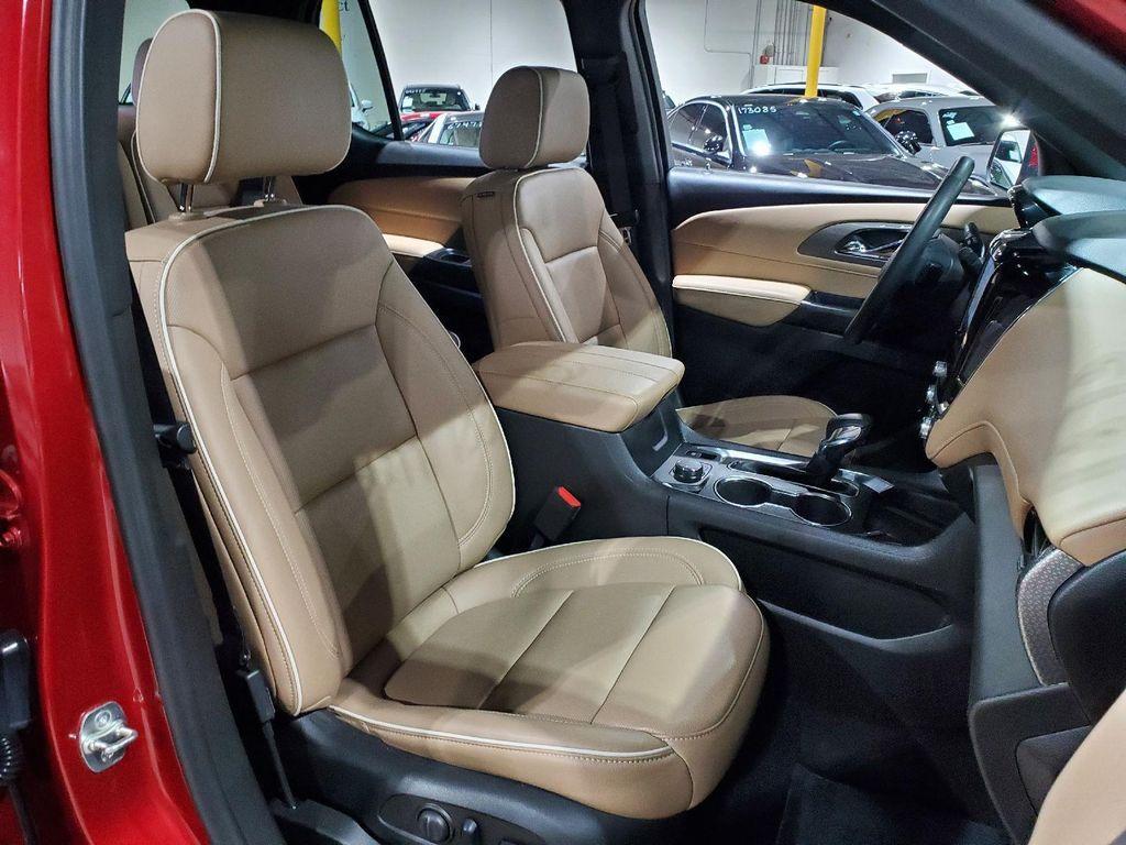 used 2023 Chevrolet Traverse car, priced at $33,498