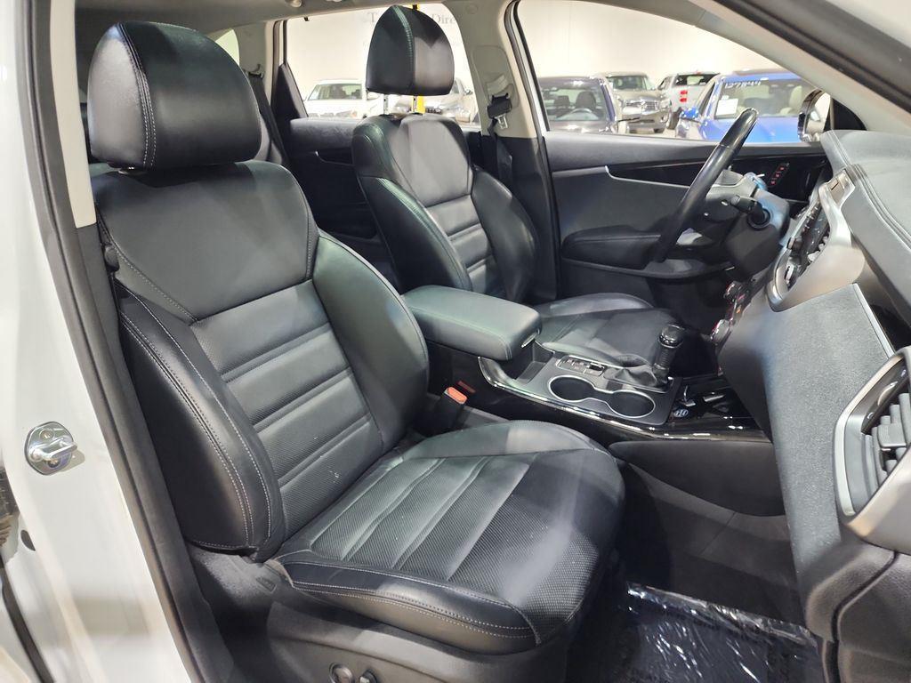 used 2019 Kia Sorento car, priced at $17,498