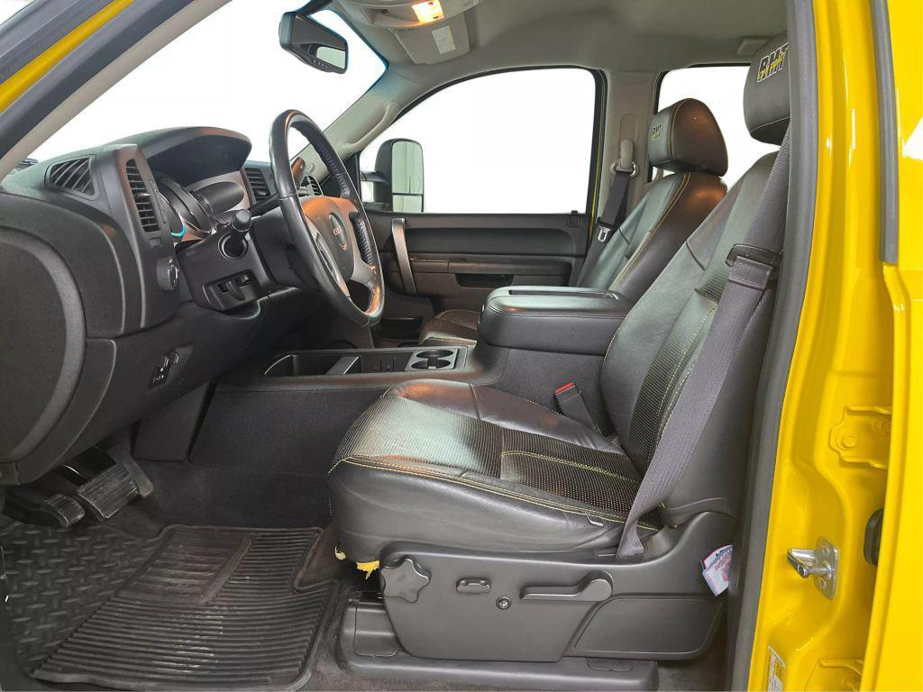 used 2014 GMC Sierra 2500 car, priced at $32,500
