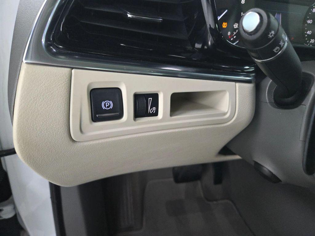 used 2021 Cadillac XT6 car, priced at $24,777