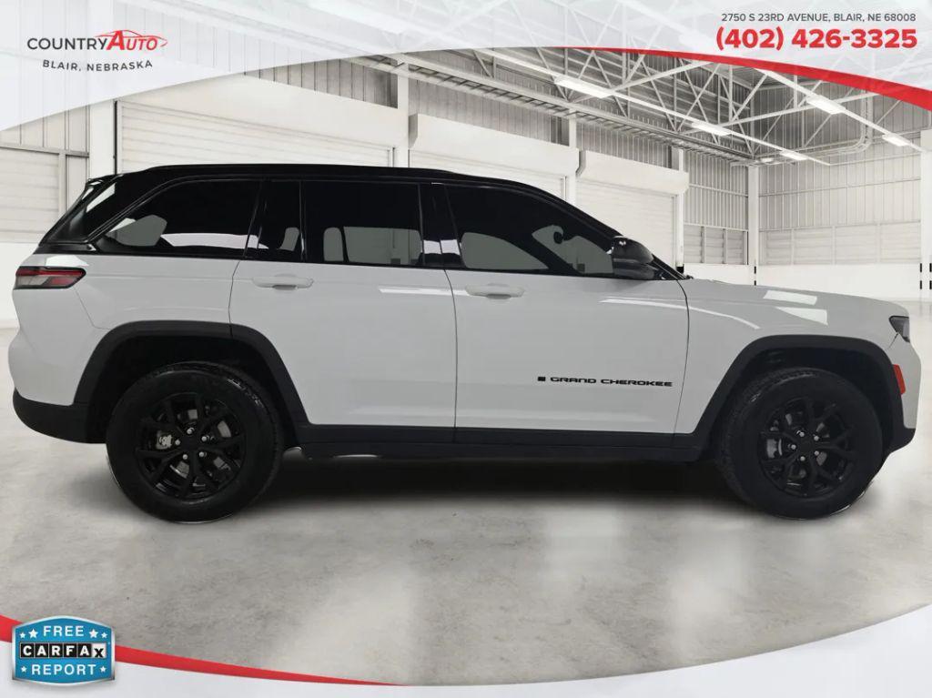 used 2024 Jeep Grand Cherokee car, priced at $35,999