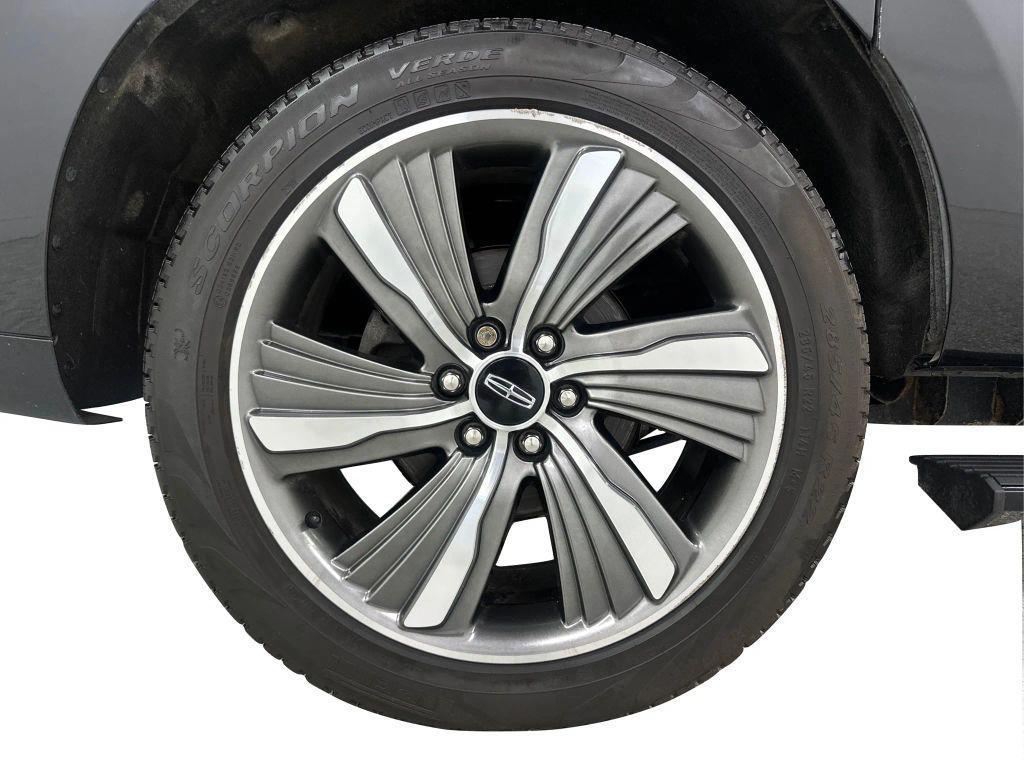 used 2019 Lincoln Navigator L car, priced at $41,444