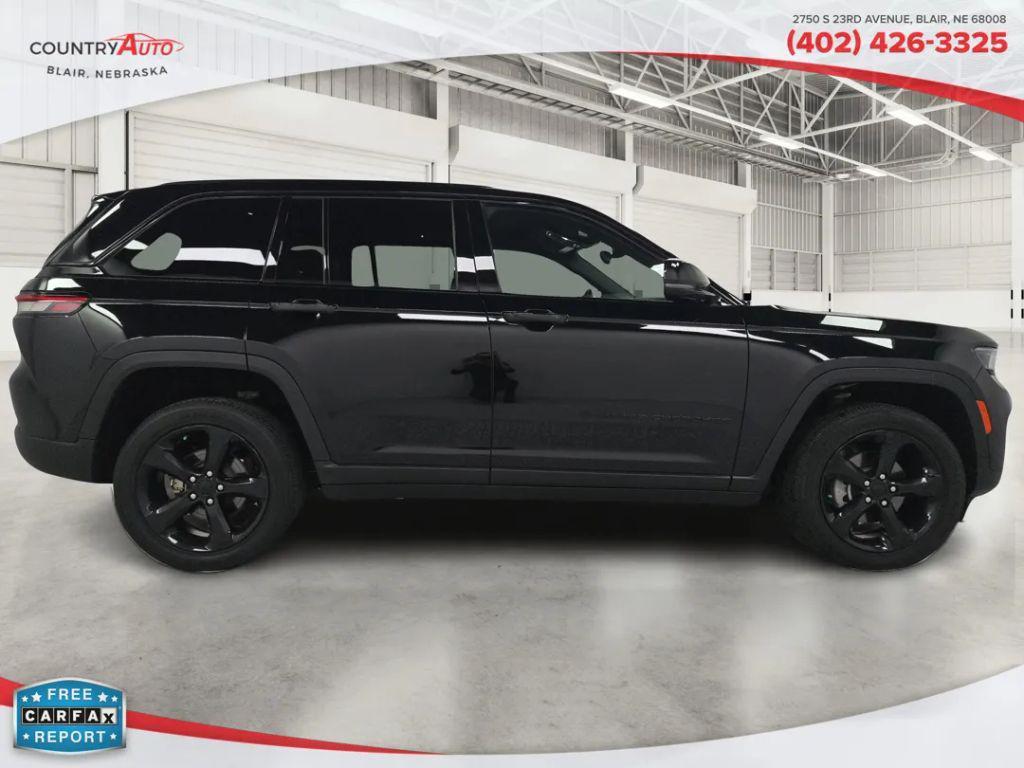 used 2023 Jeep Grand Cherokee car, priced at $34,777