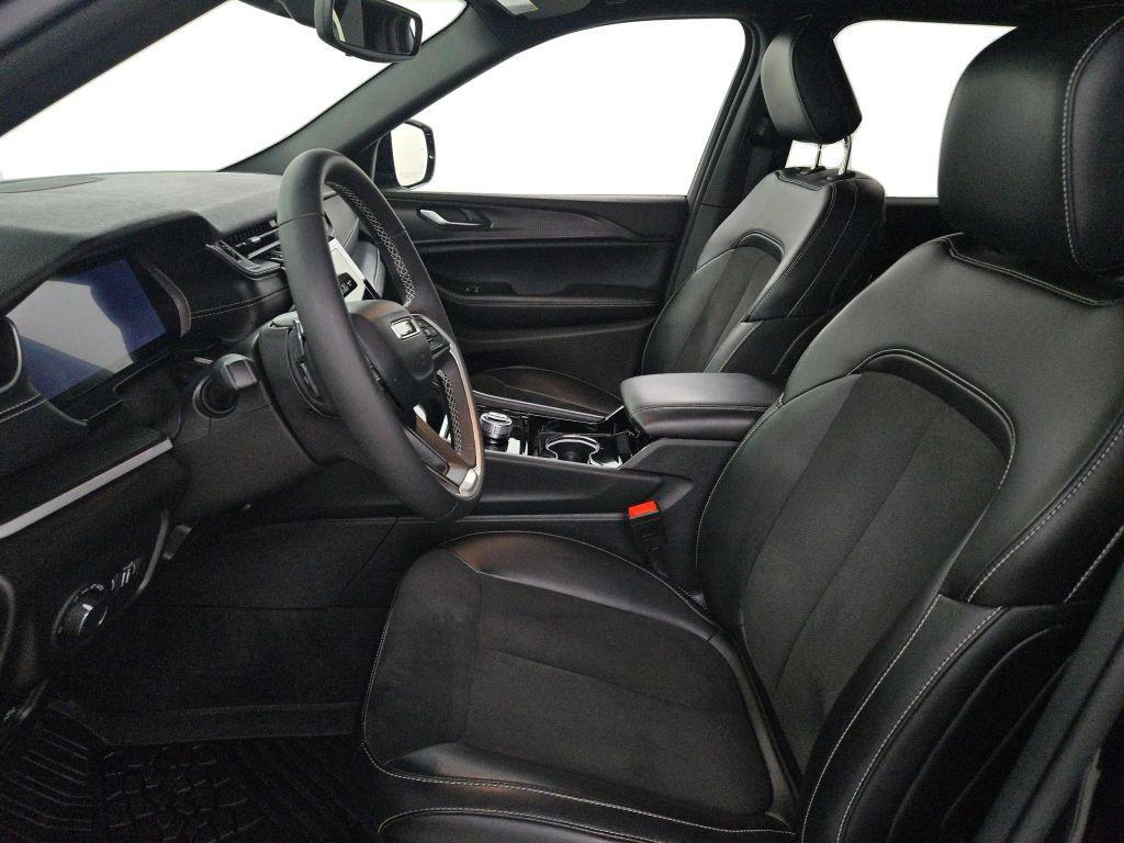 used 2023 Jeep Grand Cherokee car, priced at $34,777