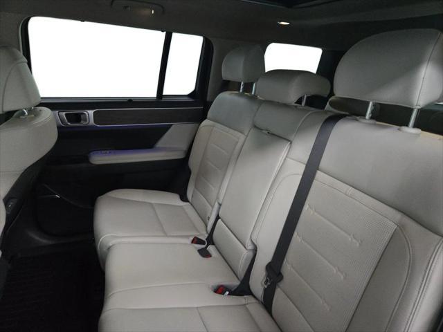 used 2024 Hyundai Santa Fe car, priced at $39,999