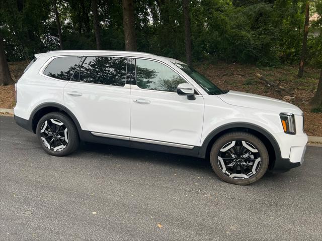 used 2024 Kia Telluride car, priced at $40,500