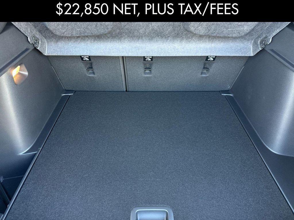 new 2025 Buick Envista car, priced at $23,100