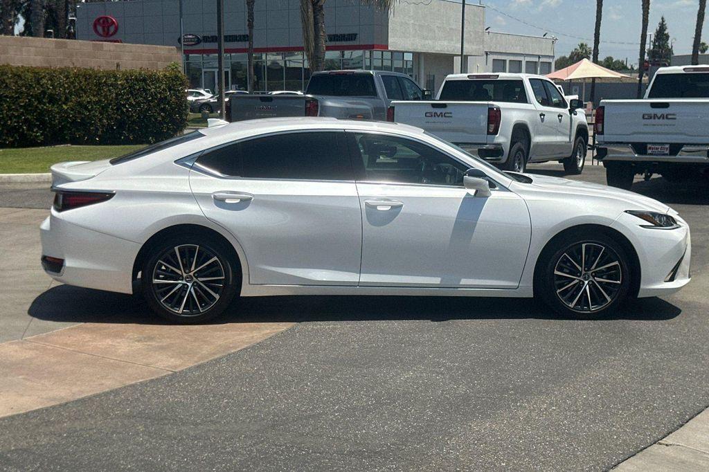 used 2024 Lexus ES 300h car, priced at $39,875