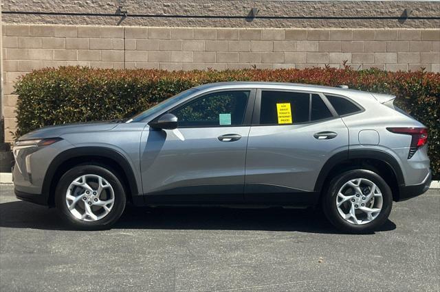used 2024 Chevrolet Trax car, priced at $22,859