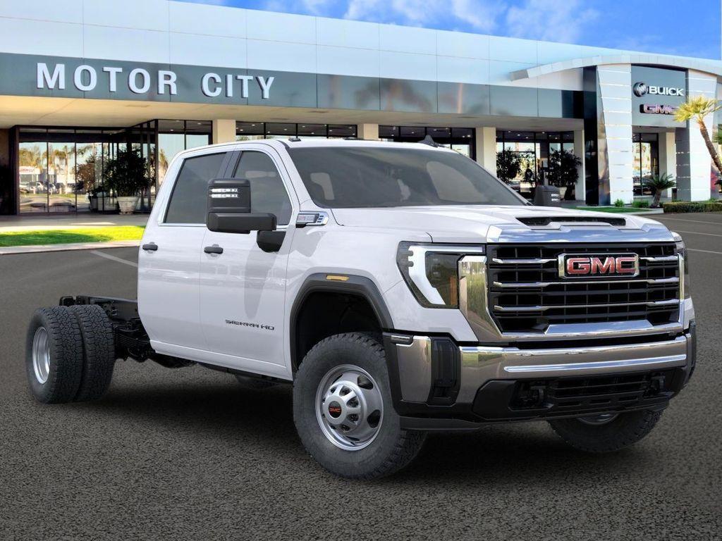 new 2025 GMC Sierra 3500 car, priced at $70,901