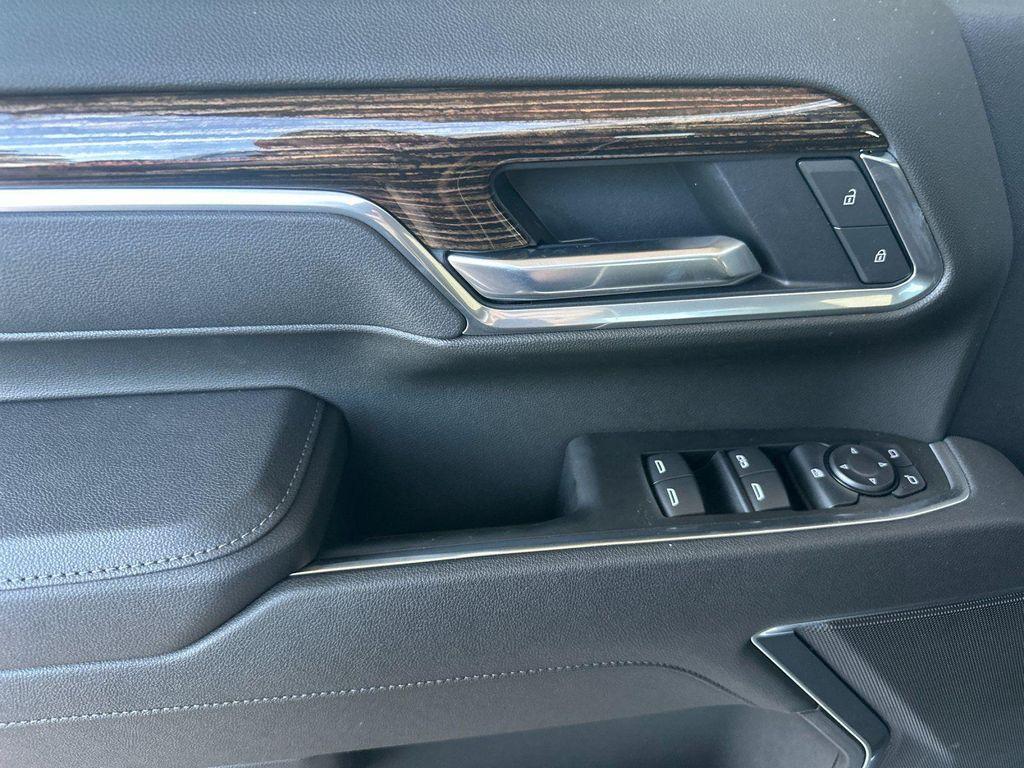 new 2025 GMC Sierra 2500 car, priced at $70,461