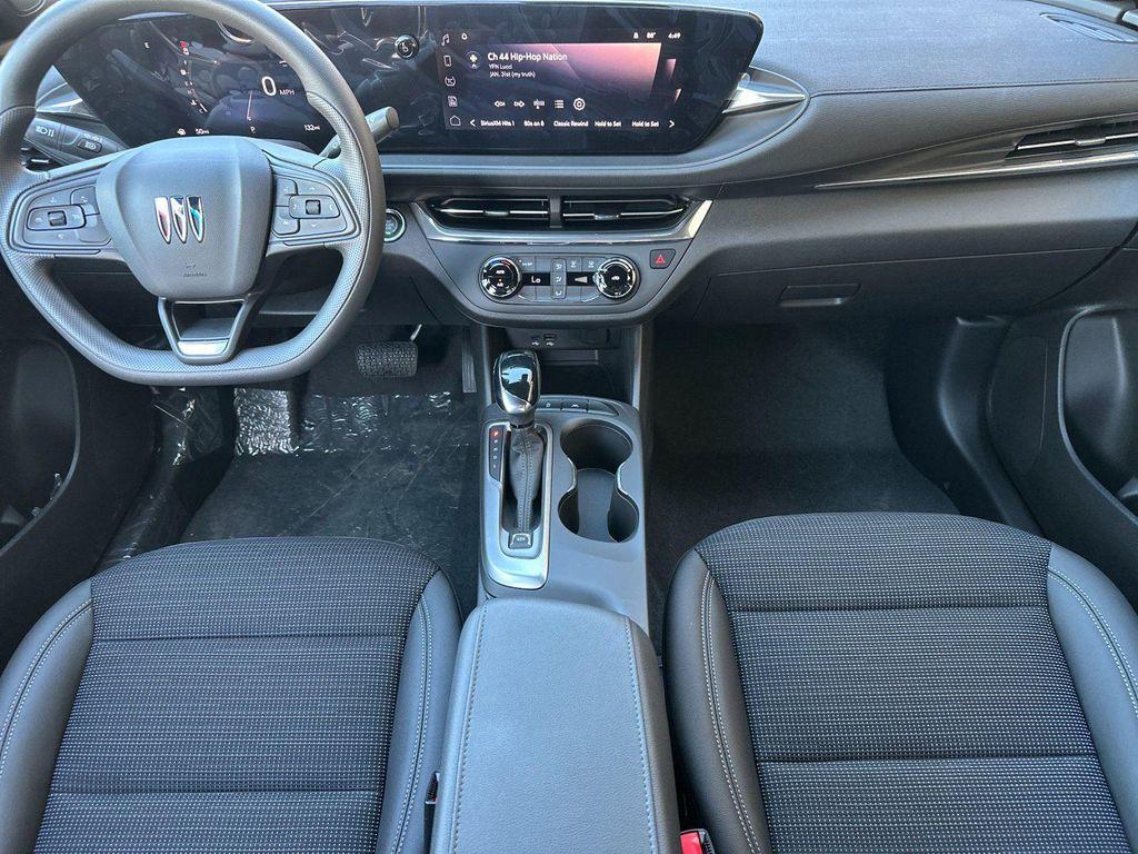 new 2025 Buick Envista car, priced at $22,600