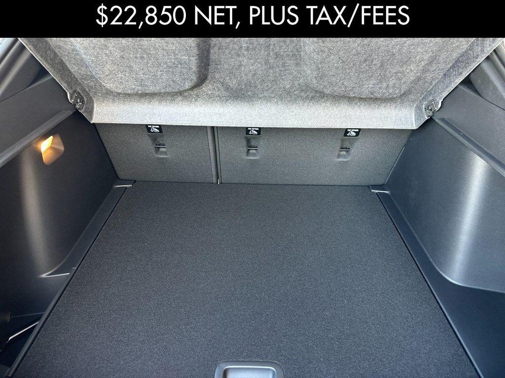 new 2025 Buick Envista car, priced at $23,100