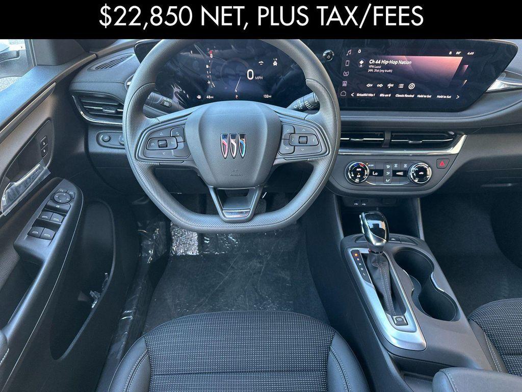 new 2025 Buick Envista car, priced at $23,100