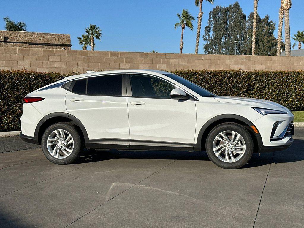 new 2025 Buick Envista car, priced at $22,600