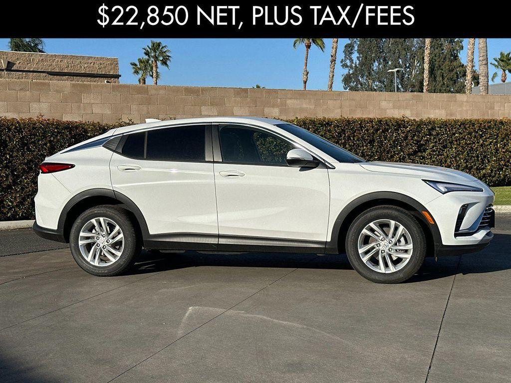 new 2025 Buick Envista car, priced at $23,100