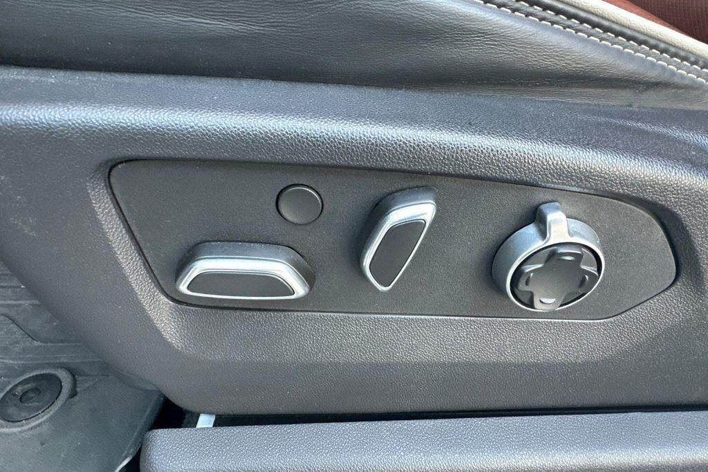 used 2025 GMC Sierra 2500 car, priced at $83,890