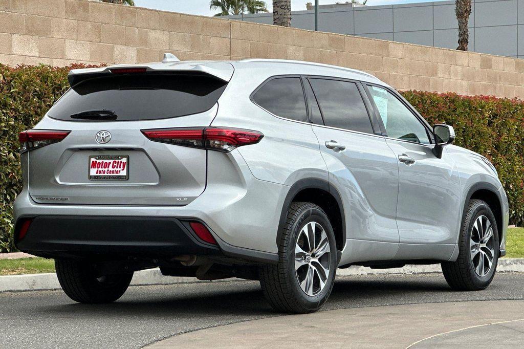 used 2022 Toyota Highlander car, priced at $34,490