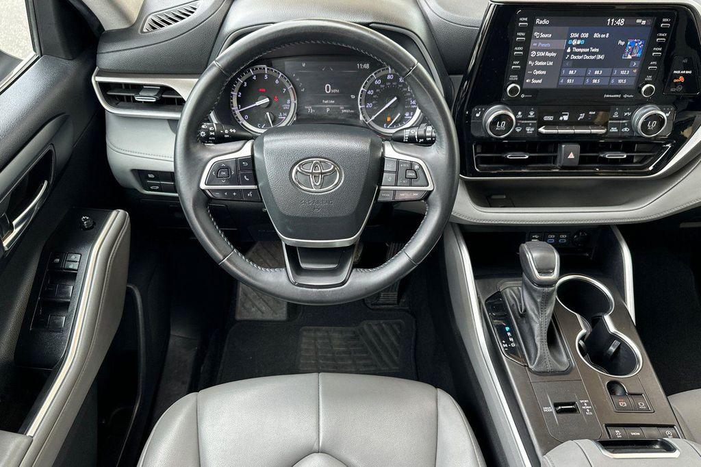 used 2022 Toyota Highlander car, priced at $34,490